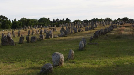 Carnac - 6'000 years old megalithes (bretonic: big stone) ...