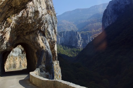 in der Gegend des Vercors halten die Strassen einige Überraschungen bereit in der Gegend des Vercors halten die Strassen einige Überraschungen bereit