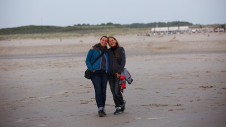 in the evenings it cools down - 2 best friends on the beach :-))