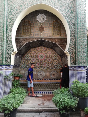 überall in der Medina hat es Brunnen