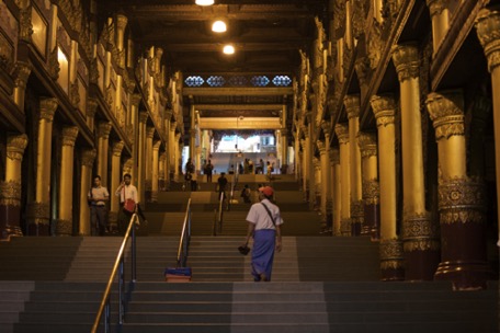 the walkway to the Pagoda is empty