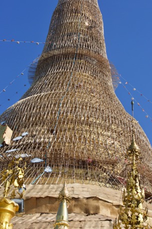 all 5-6 years the gold of the Pagoda is renewed, it is scaffolded ... all 5-6 years the gold of the Pagoda is renewed, it is scaffolded ...