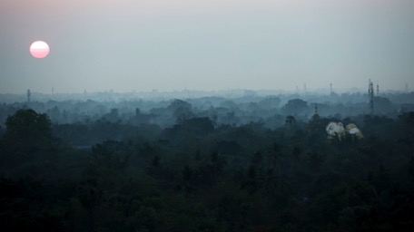 Sonnenaufgang in Bago