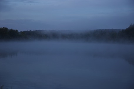 ein mystischer Übernachtungsplatz am See ein mystischer Übernachtungsplatz am See