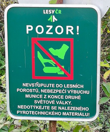 hier begegnen wir zum ersten Mal einem solchen Schild :-o hier begegnen wir zum ersten Mal einem solchen Schild :-o