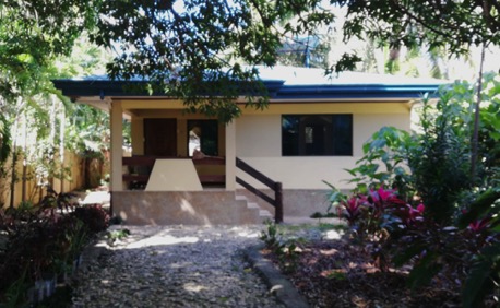 ... we rent a little bungalow for 2 weeks ... we rent a little bungalow for 2 weeks