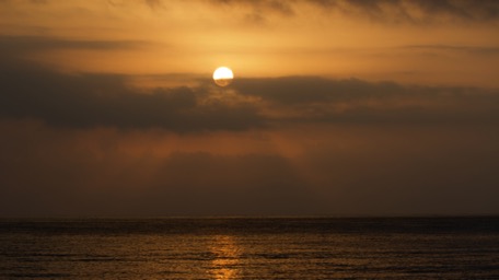 ... geniessen wunderbare Sonnenuntergänge ... ... geniessen wunderbare Sonnenuntergänge ...