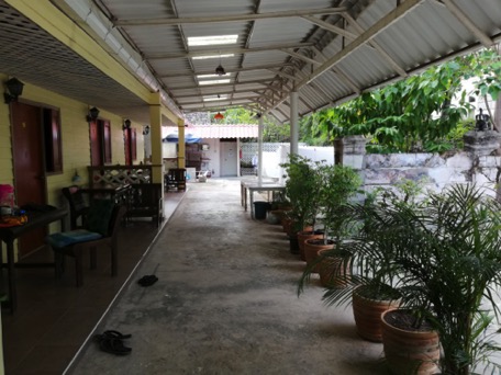 .... in the middle of Bangkok, yet quiet and with a place to sit outside ... .... in the middle of Bangkok, yet quiet and with a place to sit outside ...